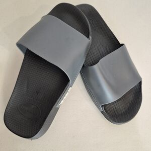Havaianas Women's Classic Rubber Slide Slip-On Flip Flop Sandal - Size 9/10W 8M